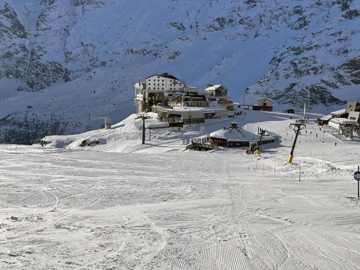 Hotel Lo Stambecco Breuil-Cervinia Dış mekan fotoğraf