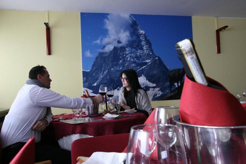Hotel Lo Stambecco Breuil-Cervinia Dış mekan fotoğraf