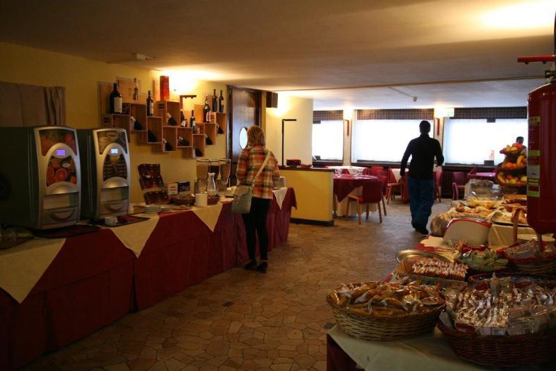 Hotel Lo Stambecco Breuil-Cervinia Dış mekan fotoğraf