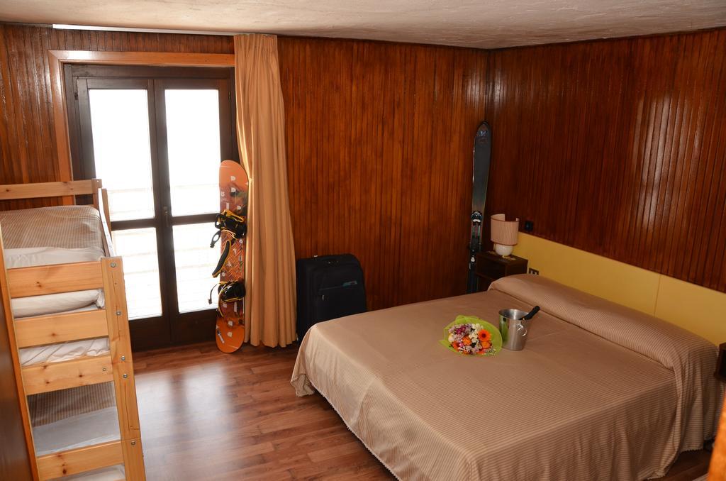 Hotel Lo Stambecco Breuil-Cervinia Dış mekan fotoğraf
