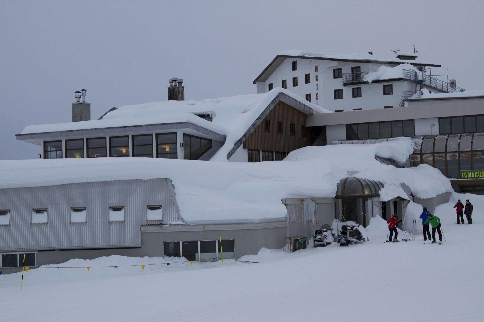 Hotel Lo Stambecco Breuil-Cervinia Dış mekan fotoğraf
