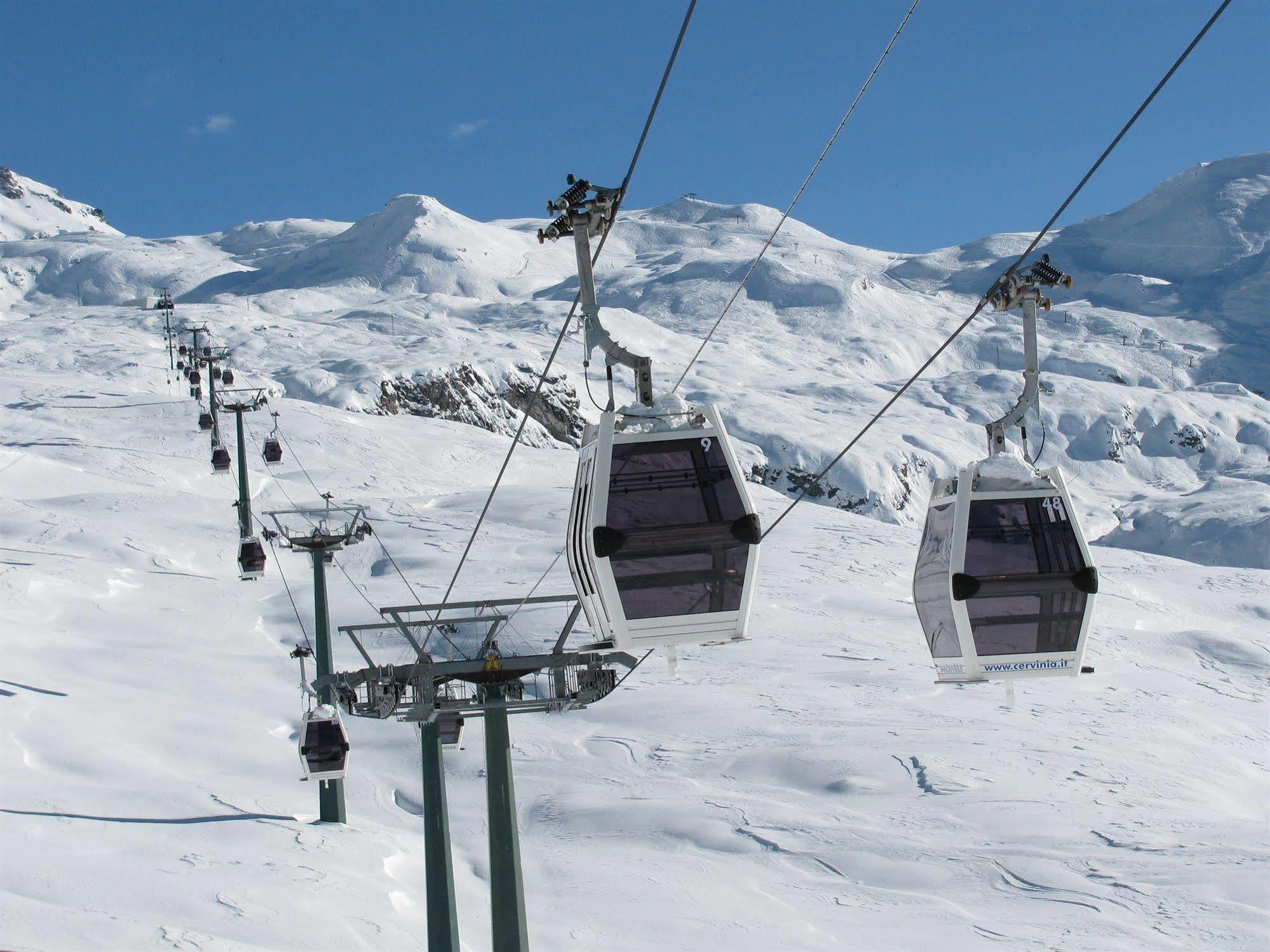 Hotel Lo Stambecco Breuil-Cervinia Dış mekan fotoğraf