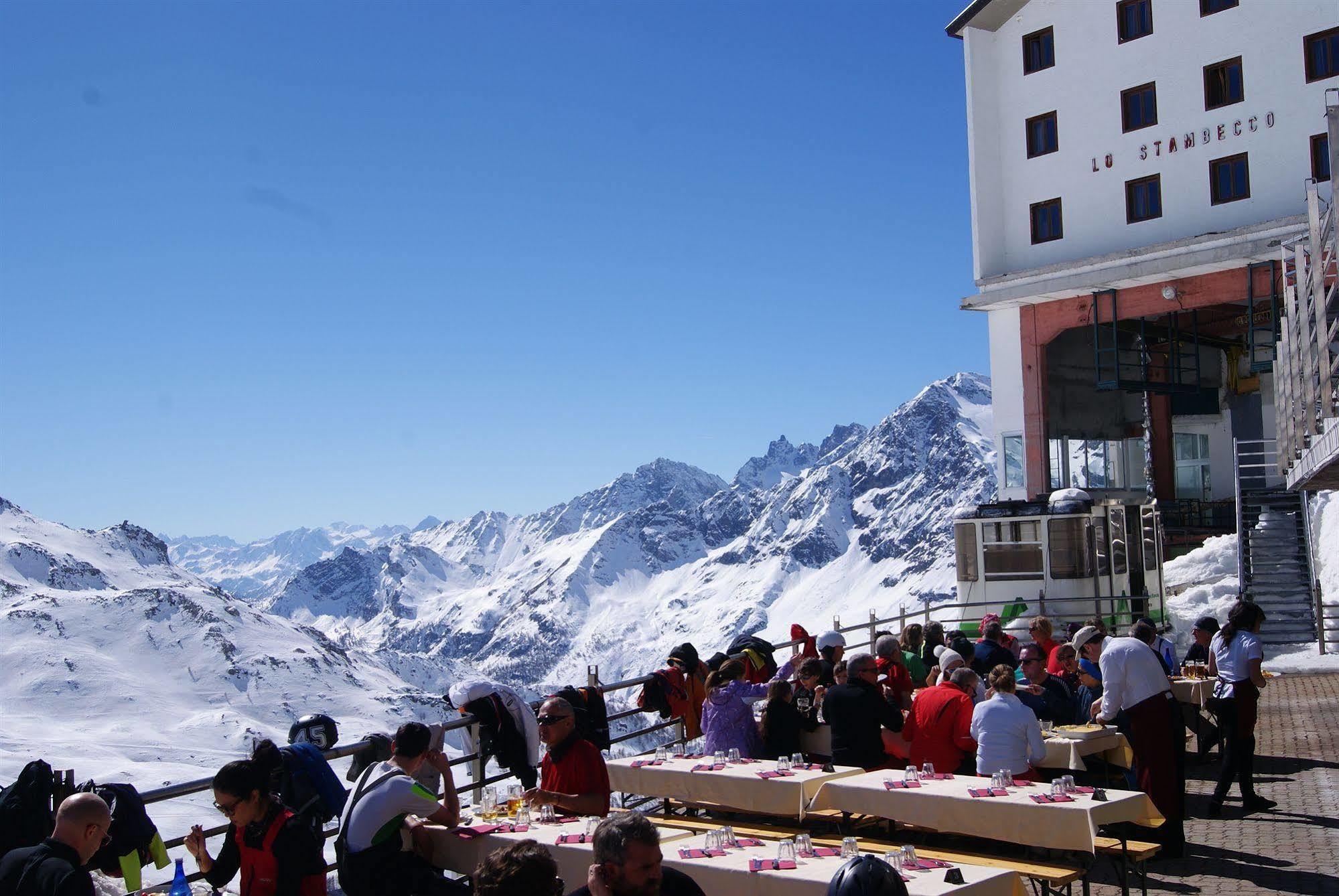 Hotel Lo Stambecco Breuil-Cervinia Dış mekan fotoğraf