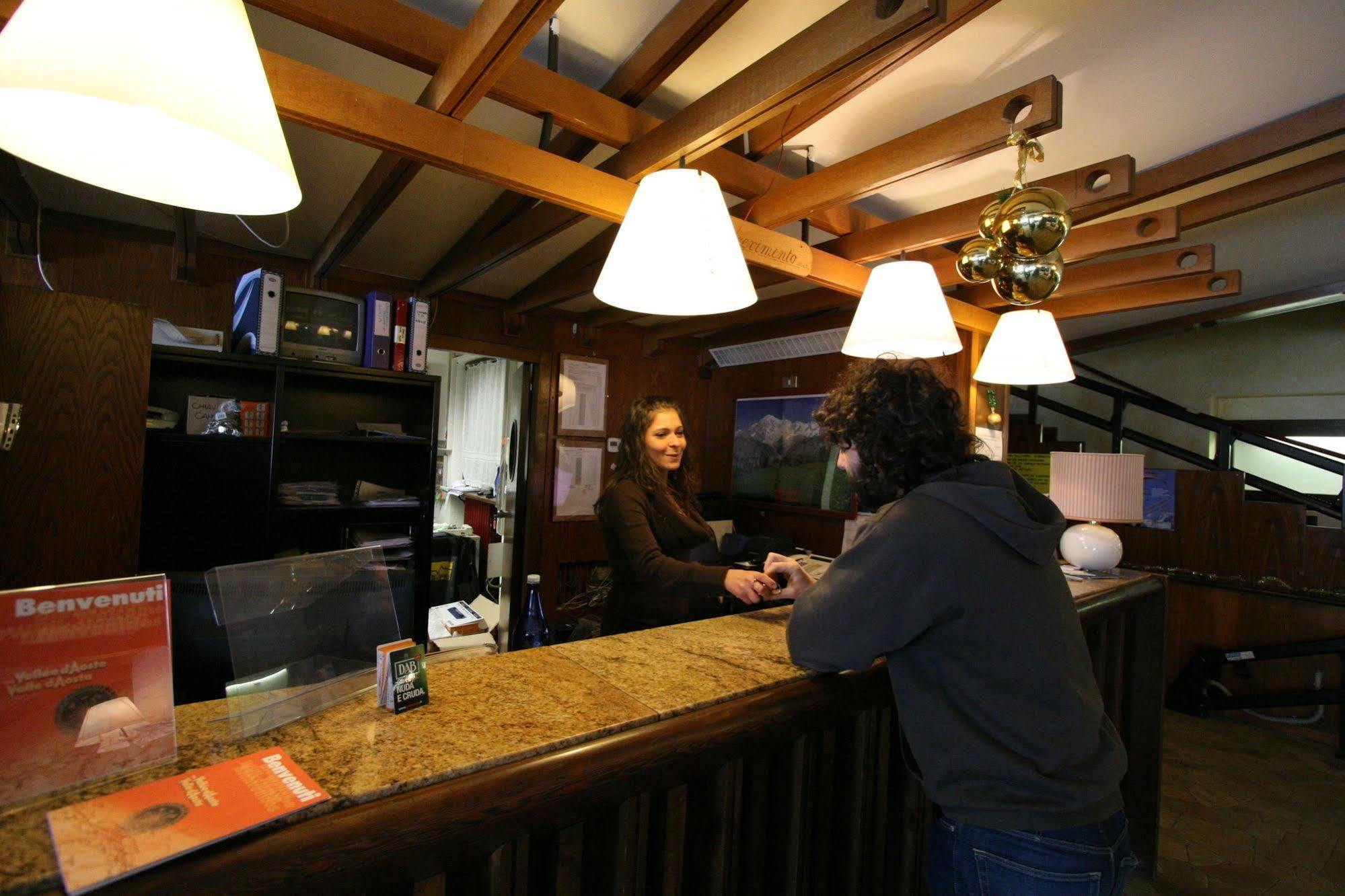 Hotel Lo Stambecco Breuil-Cervinia Dış mekan fotoğraf