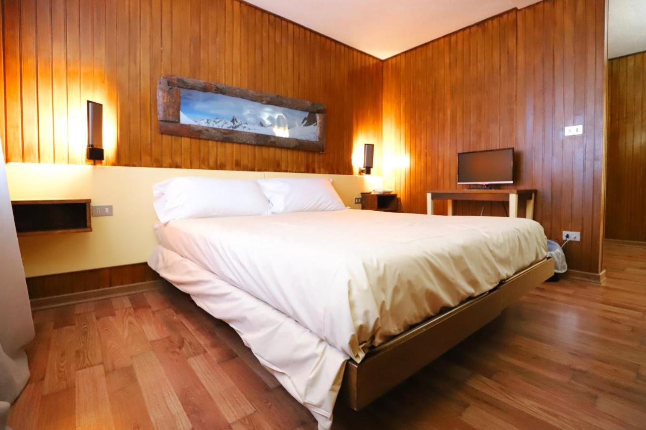 Hotel Lo Stambecco Breuil-Cervinia Dış mekan fotoğraf