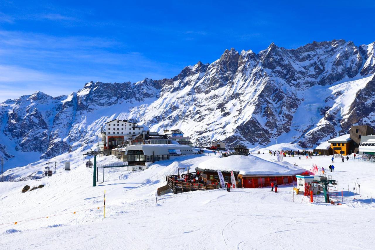 Hotel Lo Stambecco Breuil-Cervinia Dış mekan fotoğraf